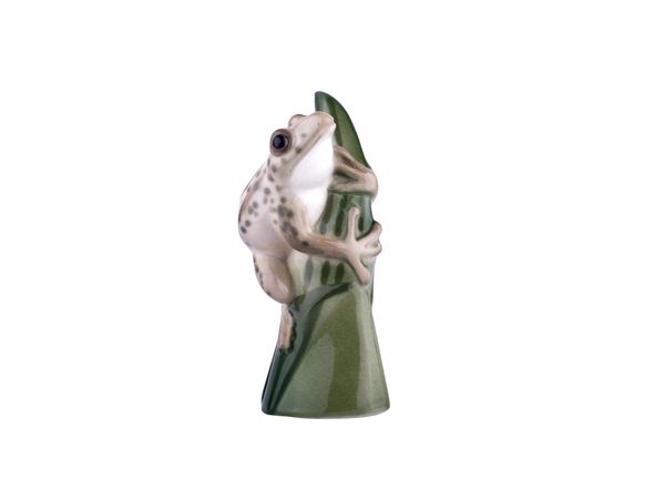 Скульптура Лягушка на листике Мраморная