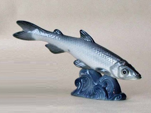 Скульптура Невская корюшка Голубая волна