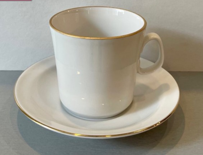 Чашка с блюдцем кофейная форма Молодежная рисунок Золотая лента