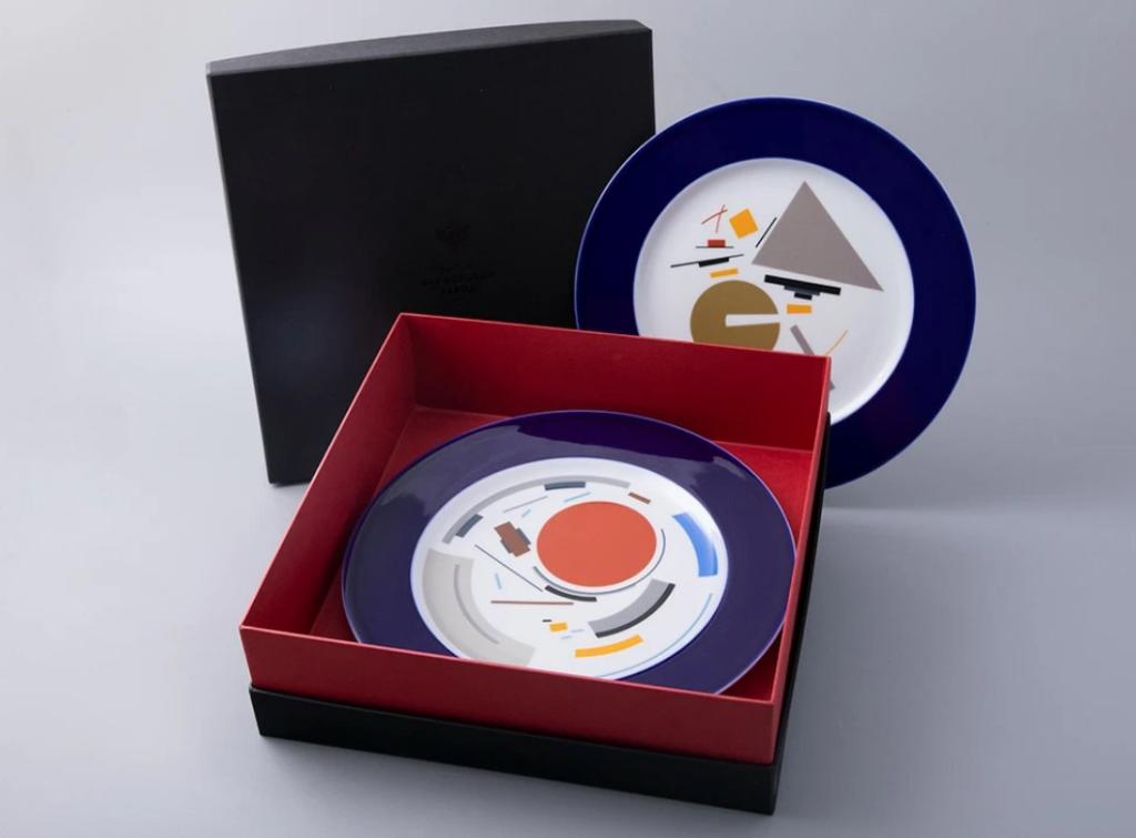 Подарочный набор 2 декоративные тарелки форма Европейская-2 Супрематизм/Треугольник и круг
