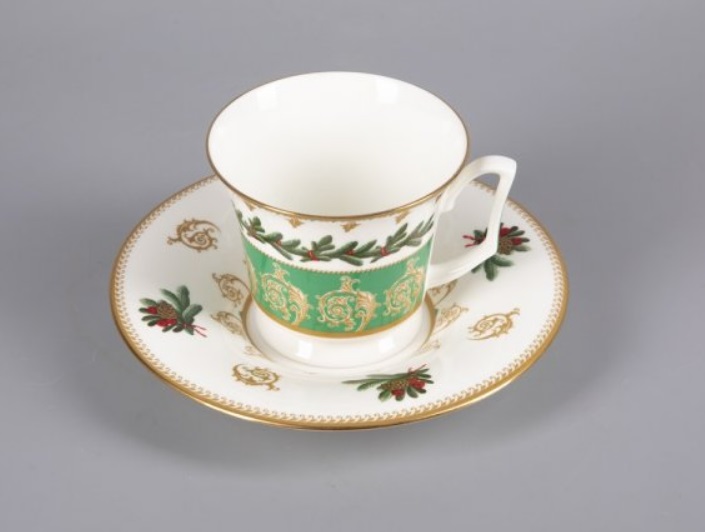 Чашка с блюдцем чайная форма Юлия рисунок Еловые веточки  
