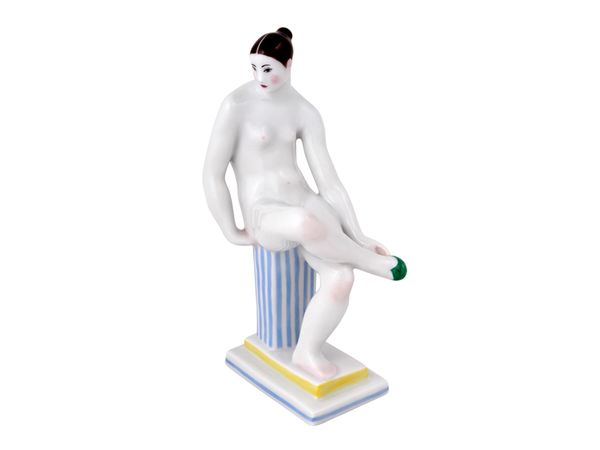 Скульптура Женщина с туфлей