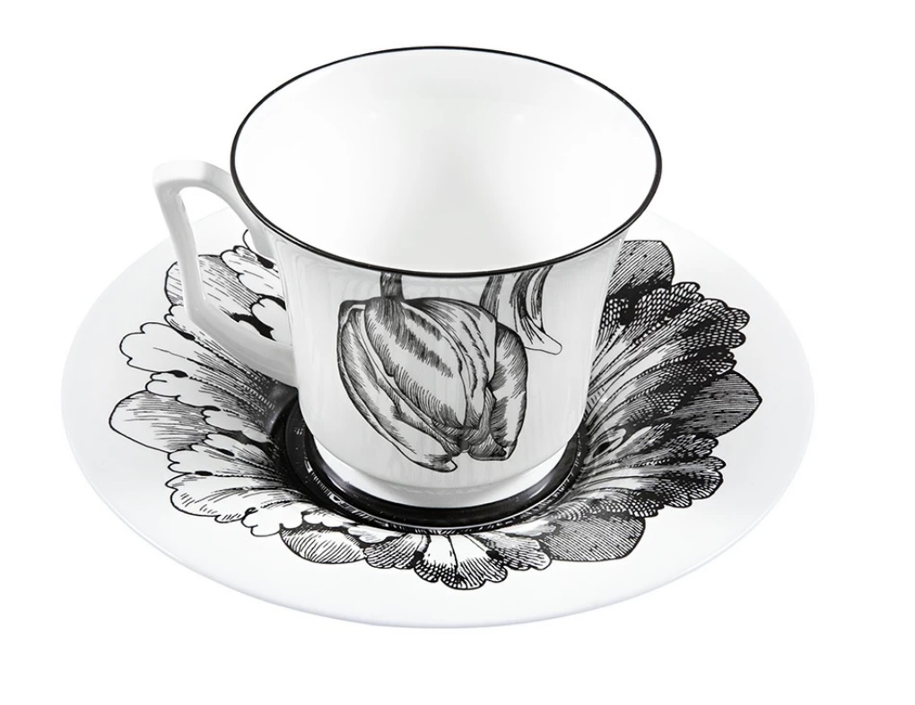 Подарочный набор чашка с блюдцем форма Юлия рисунок Сысоев. Волшебный сад I