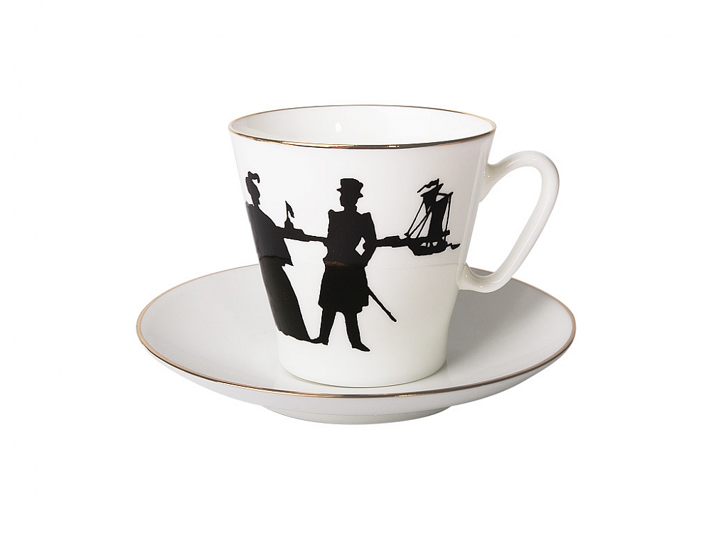 Чашка с блюдцем кофейная форма Черный кофе рисунок Прогулка